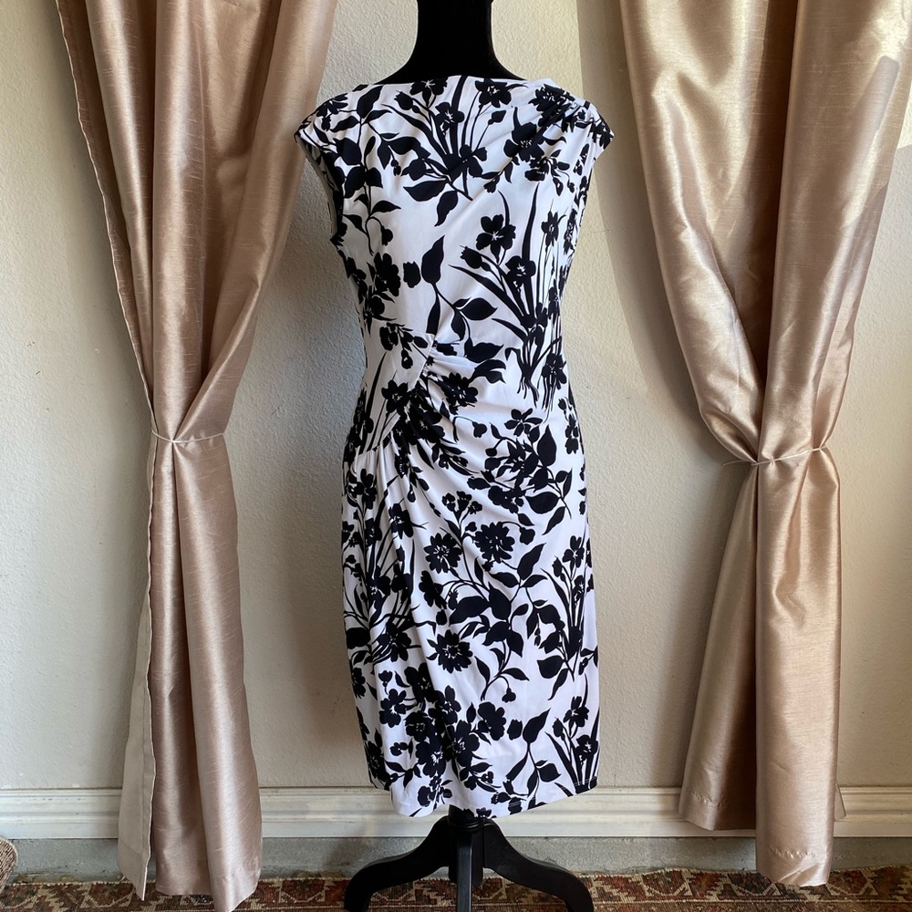 American living black and white floral